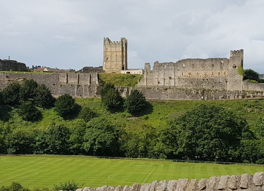 Visit the Castles & Abbeys of the Yorkshire Dales